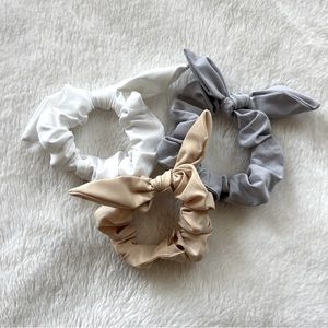 Lululemon Lot of Athletic Scrunchie Bows in White, Gray, Tan